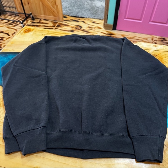 Vintage Nike Men's Black Crewneck Sweater with Gold &White Embroidered Swoosh - Picture 5 of 5